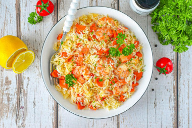 Плов с креветками