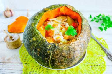 Мясо с картошкой в тыкве в духовке