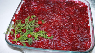 Салат рыбный с майонезом