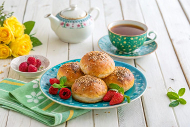 Булочки молочные