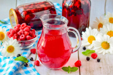 Компот из черной смородины и малины на зиму