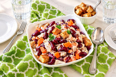 Салат фасоль морковь курица копченая