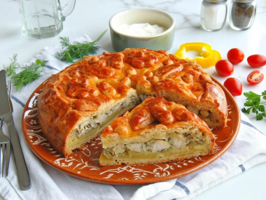 Пирог с картошкой и курицей в духовке