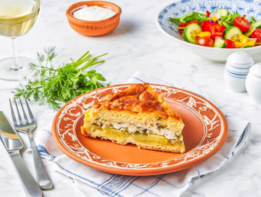 Пирог с картошкой и курицей в духовке
