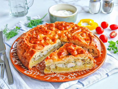 Пирог с картошкой и курицей в духовке