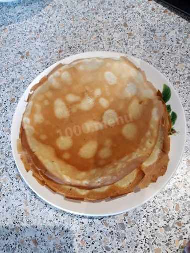 Рецепт - Салат с белым куриным мясом, огурцом и яичными блинчиками - Шаг 5 - блинчики&quot