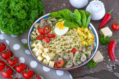 Сырный рамен с сыром