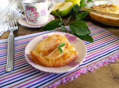 Пирог на сливочном масле и сметане в духовке с яблоками