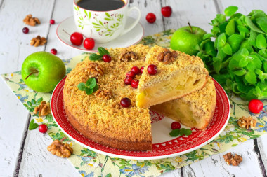 Сметанный пирог с яблоками