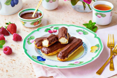 Эклер классический в домашних условиях с заварным кремом