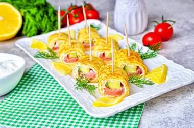 Роллы из блинов с начинкой