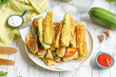 Кабачки жареные на сковороде с чесноком