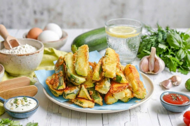 Кабачки жареные на сковороде с чесноком