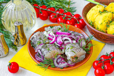 Маринованная щука с луком и уксусом