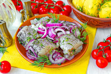 Маринованная щука с луком и уксусом