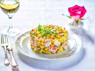 Салат Дипломат с крабовыми палочками