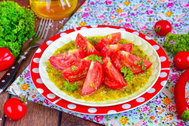 Помидоры с чесноком и перцем