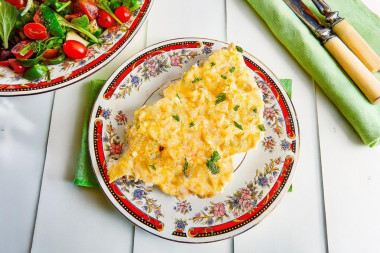 Куриная грудка в яйце
