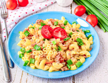Макароны по флотски с тушенкой в мультиварке