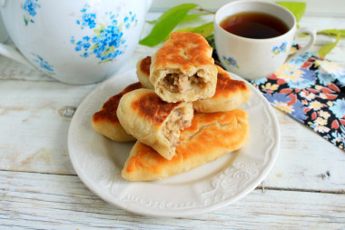 Пирожки с мясом жареные на сковороде