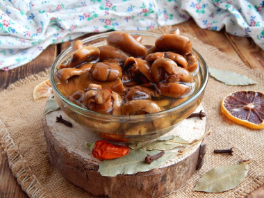 Маринованные рыжики на зиму в домашних условиях