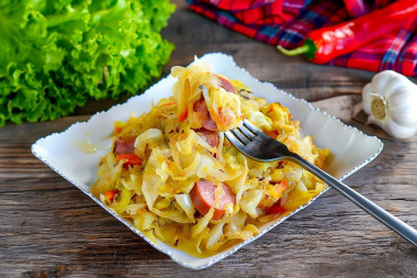 Тушеная капуста по-немецки