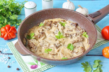 Мясо с белыми грибами