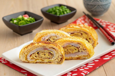 Тамагояки омлет японский