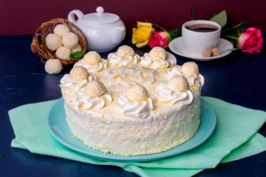 Бисквитный Торт Рафаэлло с кокосовой стружкой и миндалем
