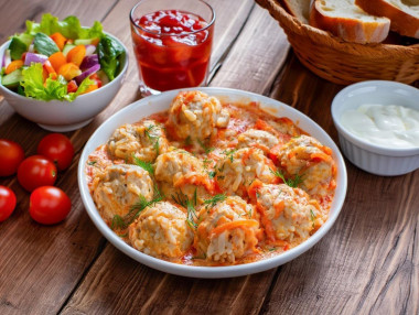 Ежики из фарша с рисом в мультиварке