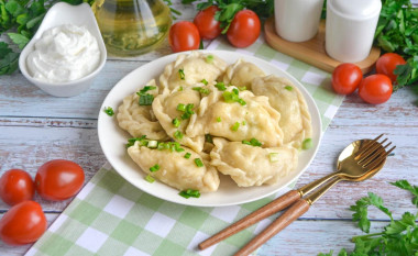 Вареники с сырой картошкой и сыром