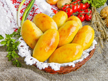 Пирожки с картошкой в духовке на дрожжевом тесте