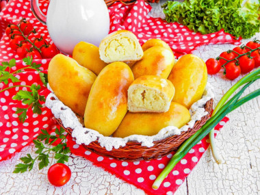 Пирожки с картошкой в духовке на дрожжевом тесте