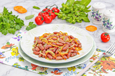 Красная фасоль с морковью и луком тушеная