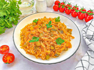 Тушеная капуста с огурцами