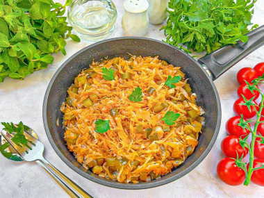 Тушеная капуста с огурцами