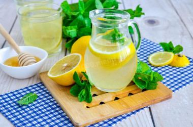 Напиток из лимона и меда