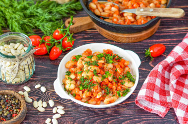 Фасоль с морковью и луком тушеная