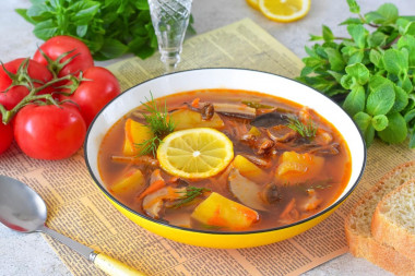 Постная солянка с грибами