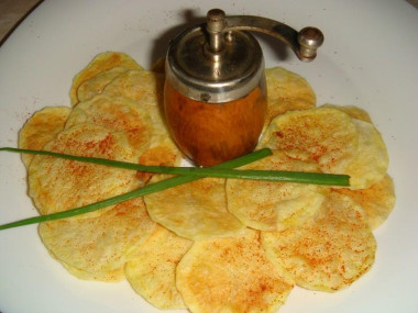 Чипсы из картошки без масла в микроволновке