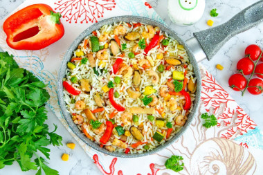 Морской коктейль с рисом