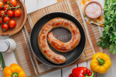 Домашняя колбаса жареная на сковороде