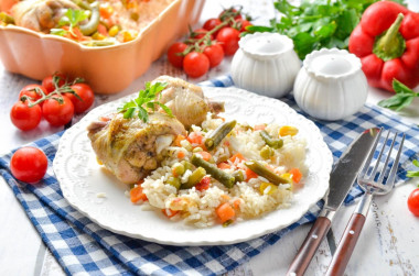 Курица с замороженными овощами в духовке
