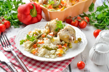 Курица с замороженными овощами в духовке