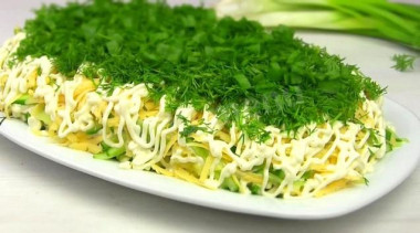 Селёдка под зелёной шубой с сыром и без свеклы