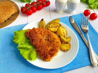 Свинина в панировке и льезоне