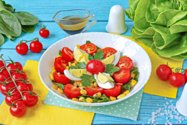 Салат со шпинатом и помидорами