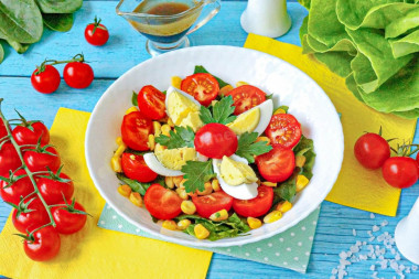 Салат со шпинатом и помидорами