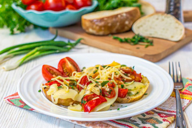 Картошка с помидорами и сыром в духовке запеченная