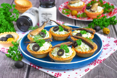 Тарталетки со шпротами